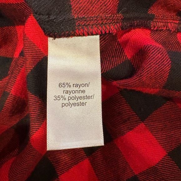 Maurices L Red and Black Button-Down Flannel Shirt women’s - Picture 4 of 8